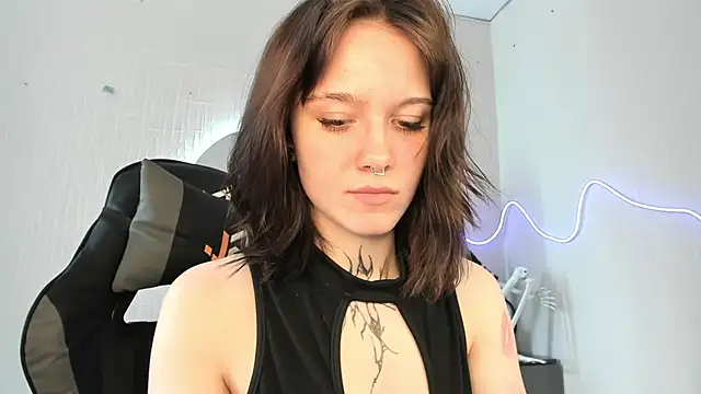 Elastikisss élő XXX-chatje