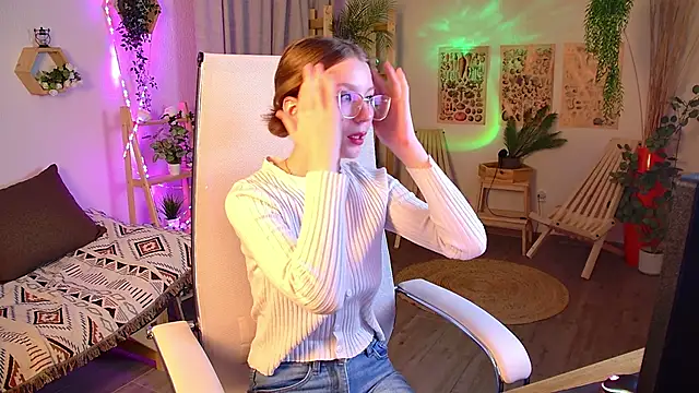 ElliFrankenweenie's Live XXX Chat