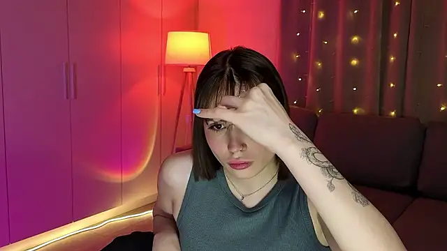 Aurelia_Voss: απευθείας συνομιλία ΧΧΧ