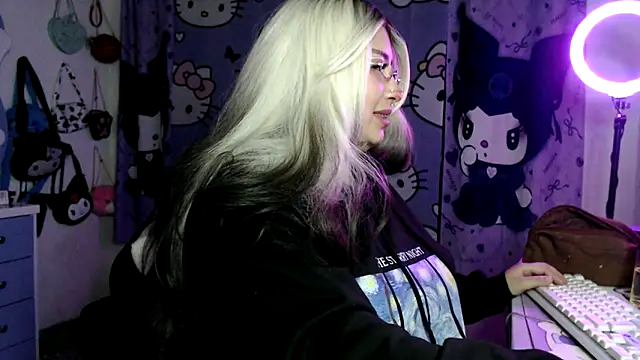 Chatroom XXX en direct de lussyevans24