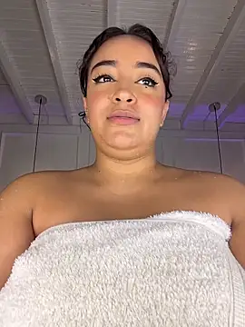 NaughtyNinnaXXX – Naživo XXX chat