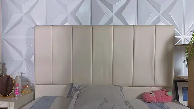 Chat +18 de Emily_and_Sebastiannn ao vivo