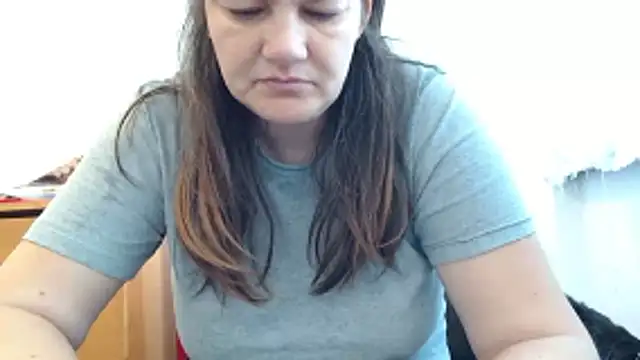 Show modela Lucinka1 na web-kameri