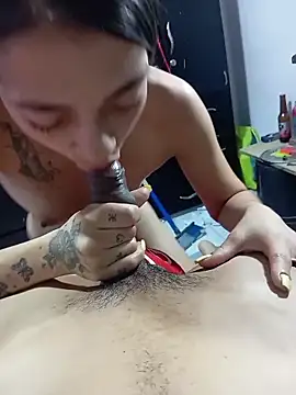 paisita122 Adlı Modelin Canlı XXX Sohbeti