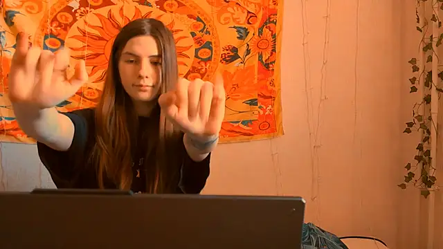 XXX chat uživo modela AliceCUNTach