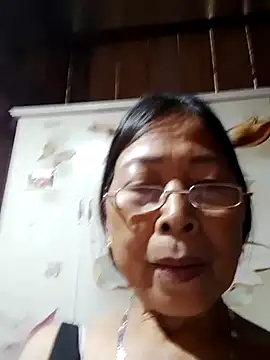 Sky-rain98's Live XXX Chat