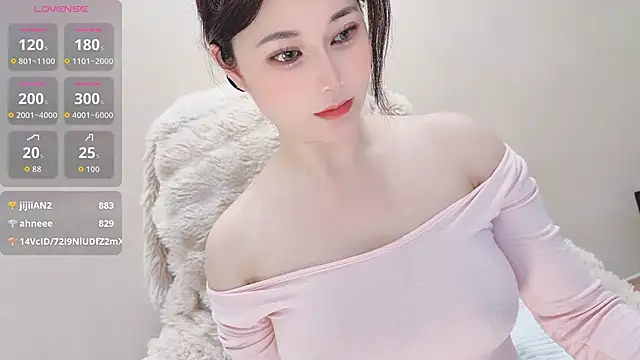 Yuki-77-'s Live XXX Chat