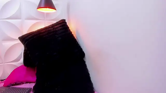 zaira_skinny: απευθείας συνομιλία ΧΧΧ