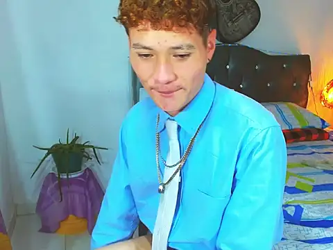 _Santi2 即時 XXX 聊天