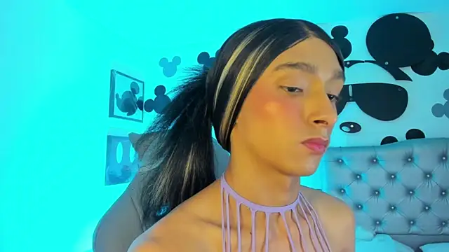 Вебкам-шоу AdharaSkinny_