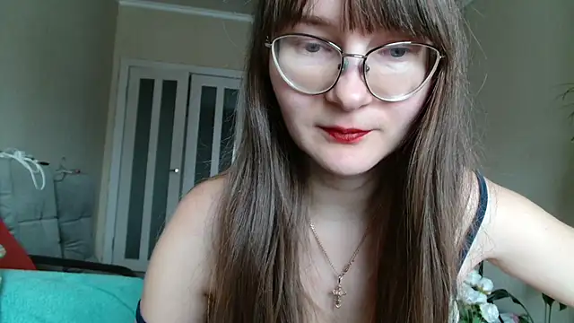 Chatroom XXX en direct de KiraGoldens