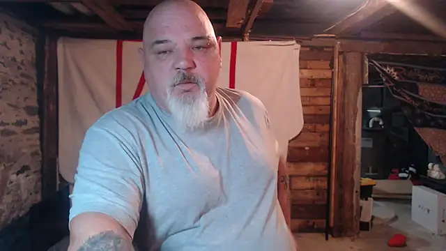 Chatroom XXX en direct de Newfiesausage1972