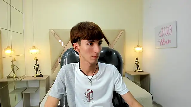 Chatroom XXX en direct de Jake_evans