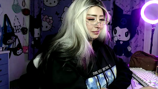 lussyevans24's Live XXX Chat