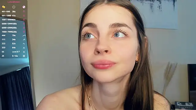 MaryJacksoon: διαδικτυακό σόου στην κάμερα