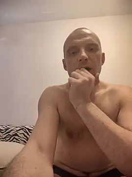 Chatroom XXX en direct de great_feeling