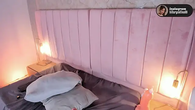 Hillary_Collins1 Adlı Modelin Canlı XXX Sohbeti