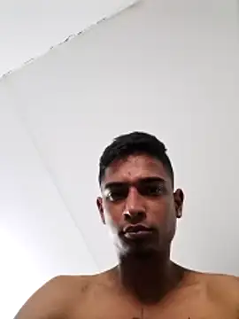 Chatroom XXX en direct de Dangers24