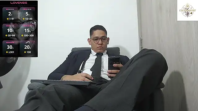 Chatroom XXX en direct de coltonmassiff