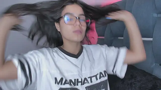 Chatroom XXX en direct de crazybaby_squirt