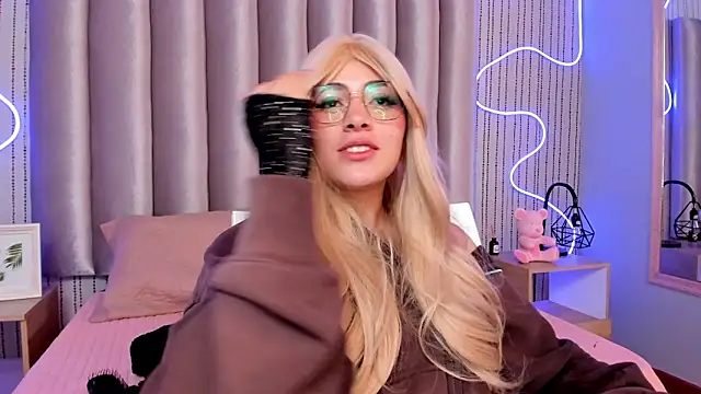 EMMACOOLEE Webcam-Show