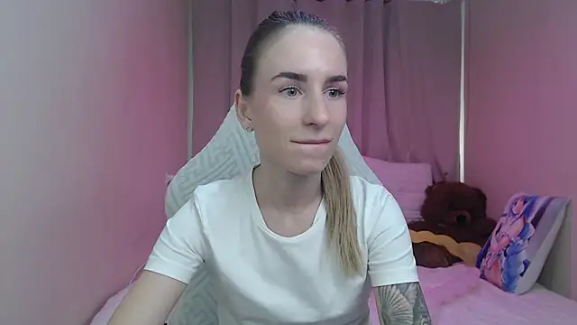 Chatroom XXX en direct de DeboraHorny