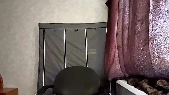 Chat XXX en directo de FoxieFlare