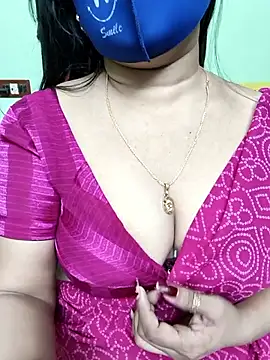 naughty_nataasa: διαδικτυακό σόου στην κάμερα