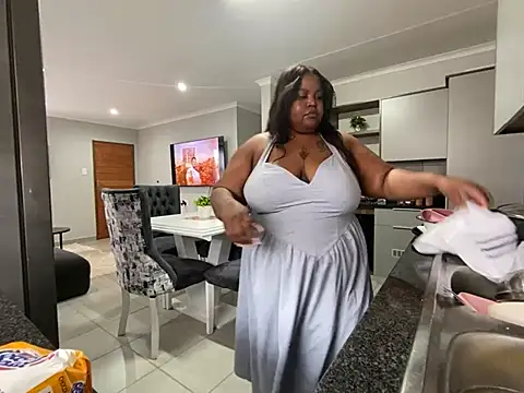 MissLola27's Webcam Show