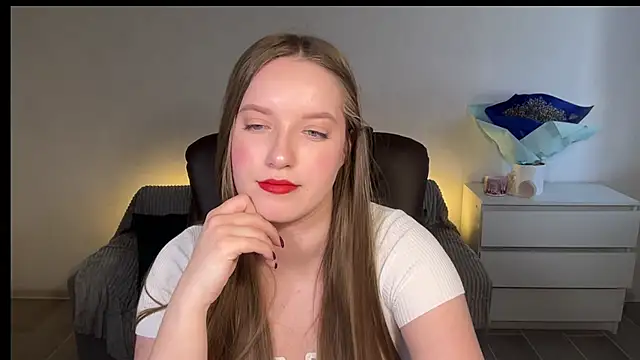 EvaMaddison Adlı Modelin Canlı XXX Sohbeti