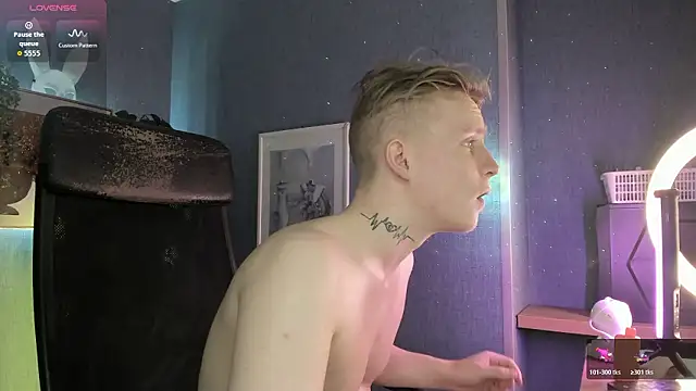 Chat +18 de AlexxSweet ao vivo