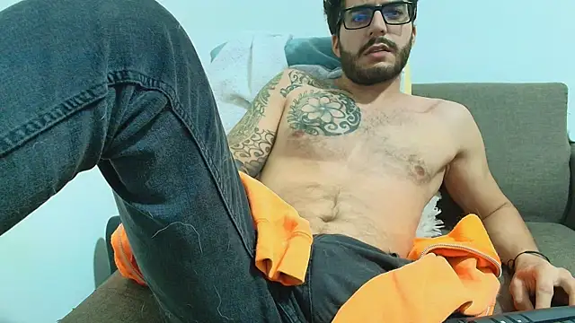 thomas_gun's Live XXX Chat