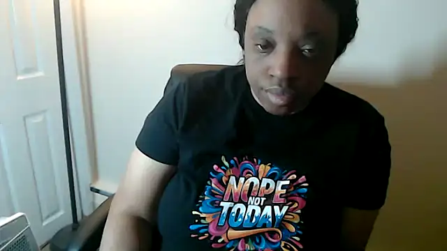 Chatroom XXX en direct de Sexymona1218