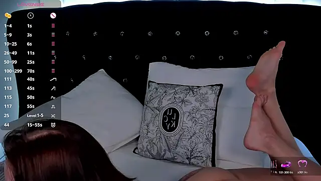 แชท XXX สดของ LianaFord