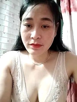 NgocLinh_69のライブXXXチャット