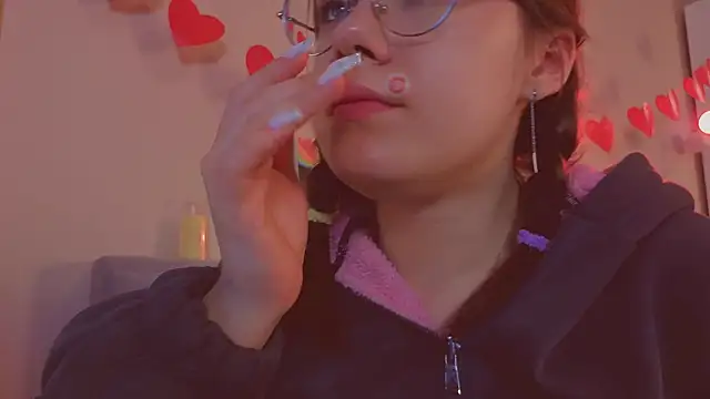 Mia_Luw live XXX chat