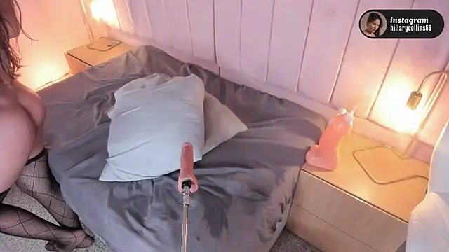 Hillary_Collins1's Live XXX Chat