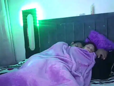 JadeYJacob: онлайн-секс-чат