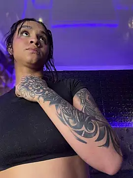 Isabella-Teen Chat XXX in diretta