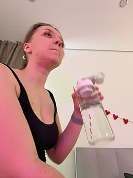 JennyPortman Adlı Modelin Canlı XXX Sohbeti