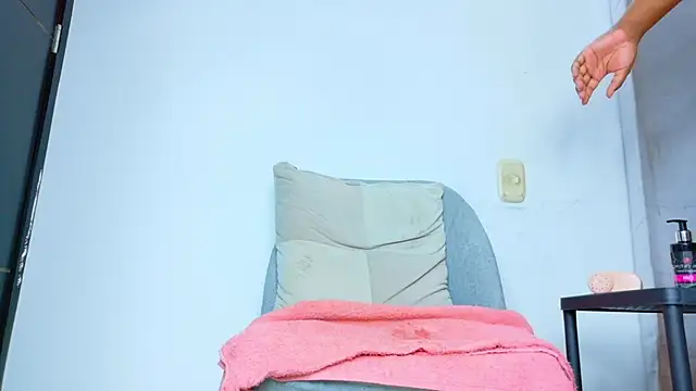 Black-gem18's Live XXX Chat