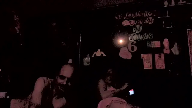 DaddyAndSplashQueen's Live XXX Chat