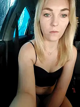 Yourblonde_69's Webcam Show