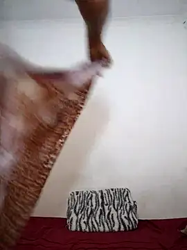 Ebony_curvyX: онлайн-секс-чат