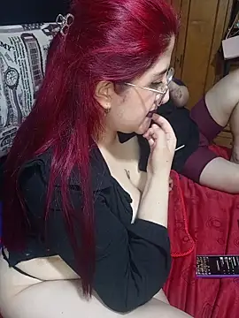 JuliiGreyのライブXXXチャット