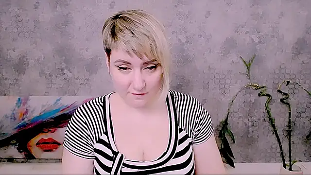 Djullia: онлайн-секс-чат