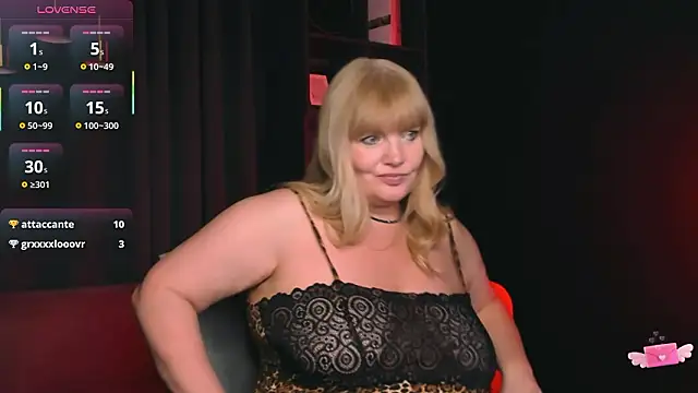 NicoleKindのライブXXXチャット