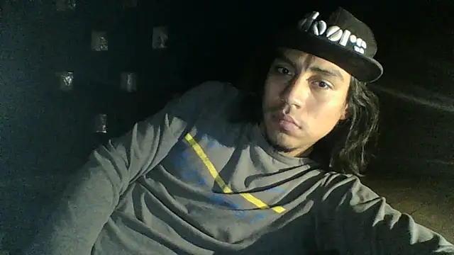 AlexAlejandro13 라이브 XXX 채팅