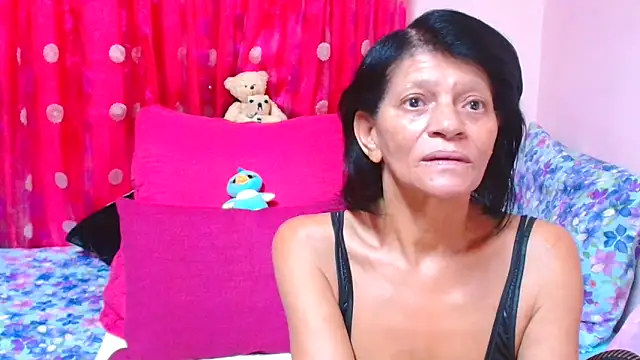 SLUTTYROXY's Live XXX Chat