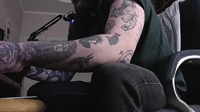 XXX chat uživo modela FindomJason